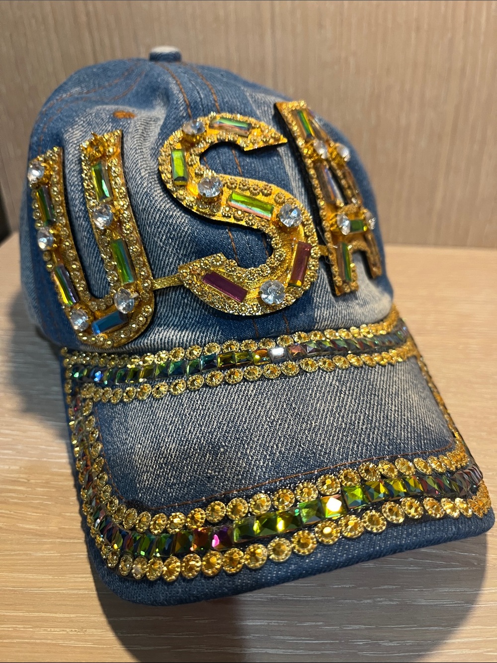 Ladies Cap with Gold Jewel 'USA' Accent
